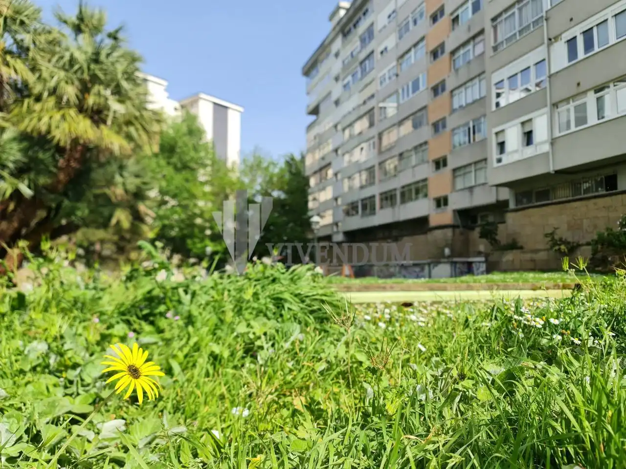 Piso en venta en Vigo  con Calefacción, Terraza y Trastero