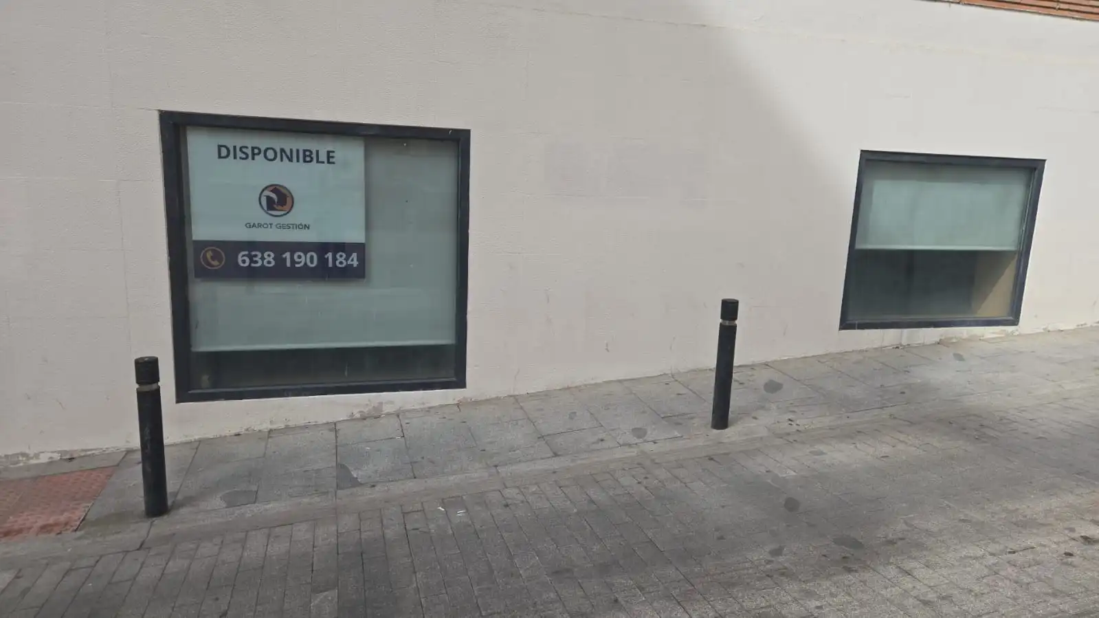 Außenansicht von Geschaftsraum zur Miete in Guadalajara mit Parkett und Internet