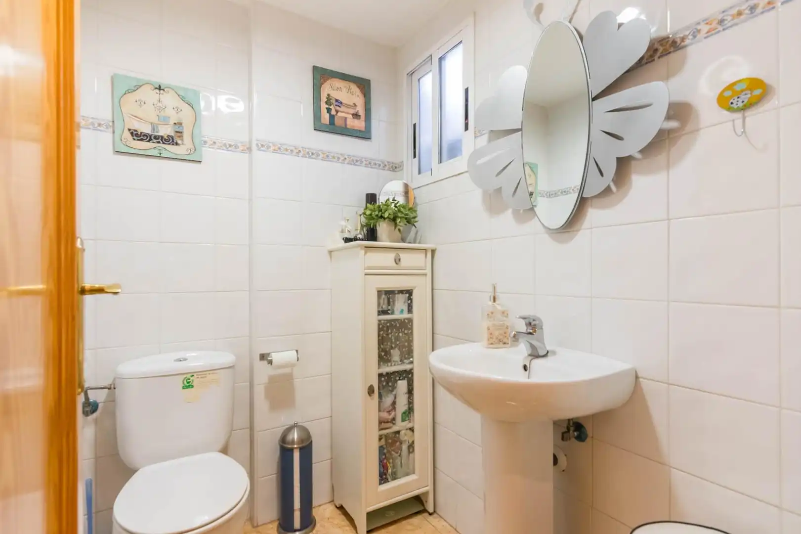 Badezimmer von Einfamilien-Reihenhaus zum Verkauf in Murcia mit Klimaanlage, Privatgarten und Terrasse