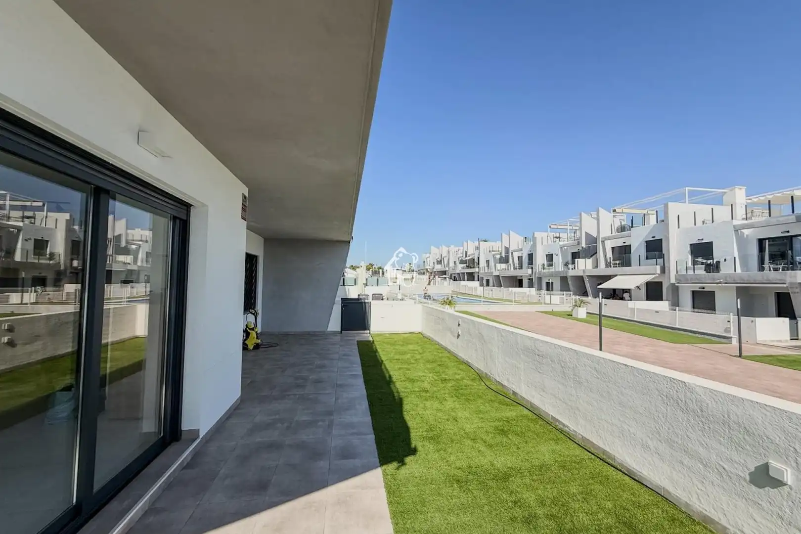 Terrasse von Wohnungen zur Miete in San Miguel de Salinas mit Klimaanlage, Privatgarten und Terrasse