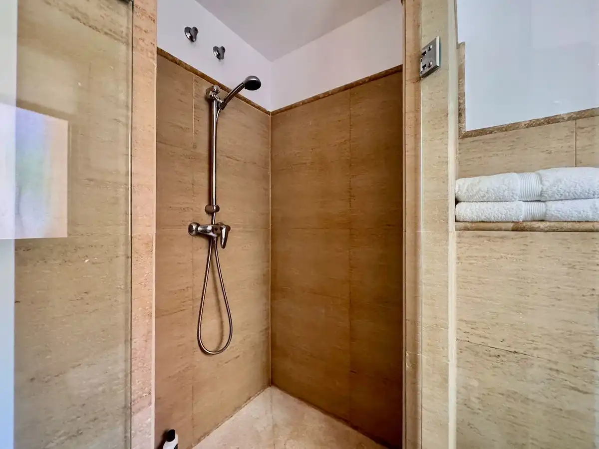Bany de Planta baixa en venda en Mijas amb Aire condicionat, Jardí privat i Terrassa