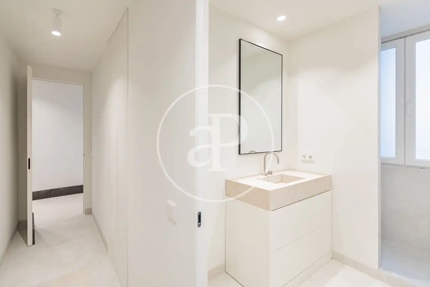 Badezimmer von Wohnung zur Miete in Madrid mit Klimaanlage, Heizung und Möbliert