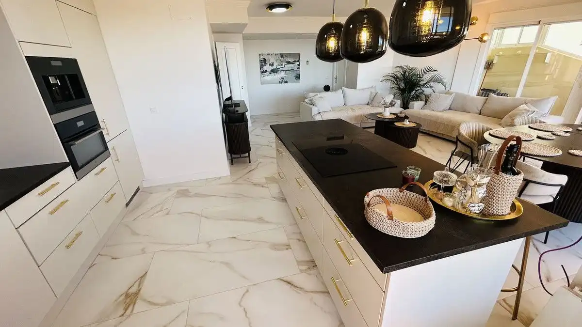 Apartament amb piscina en venda a Calahonda, imagen 13