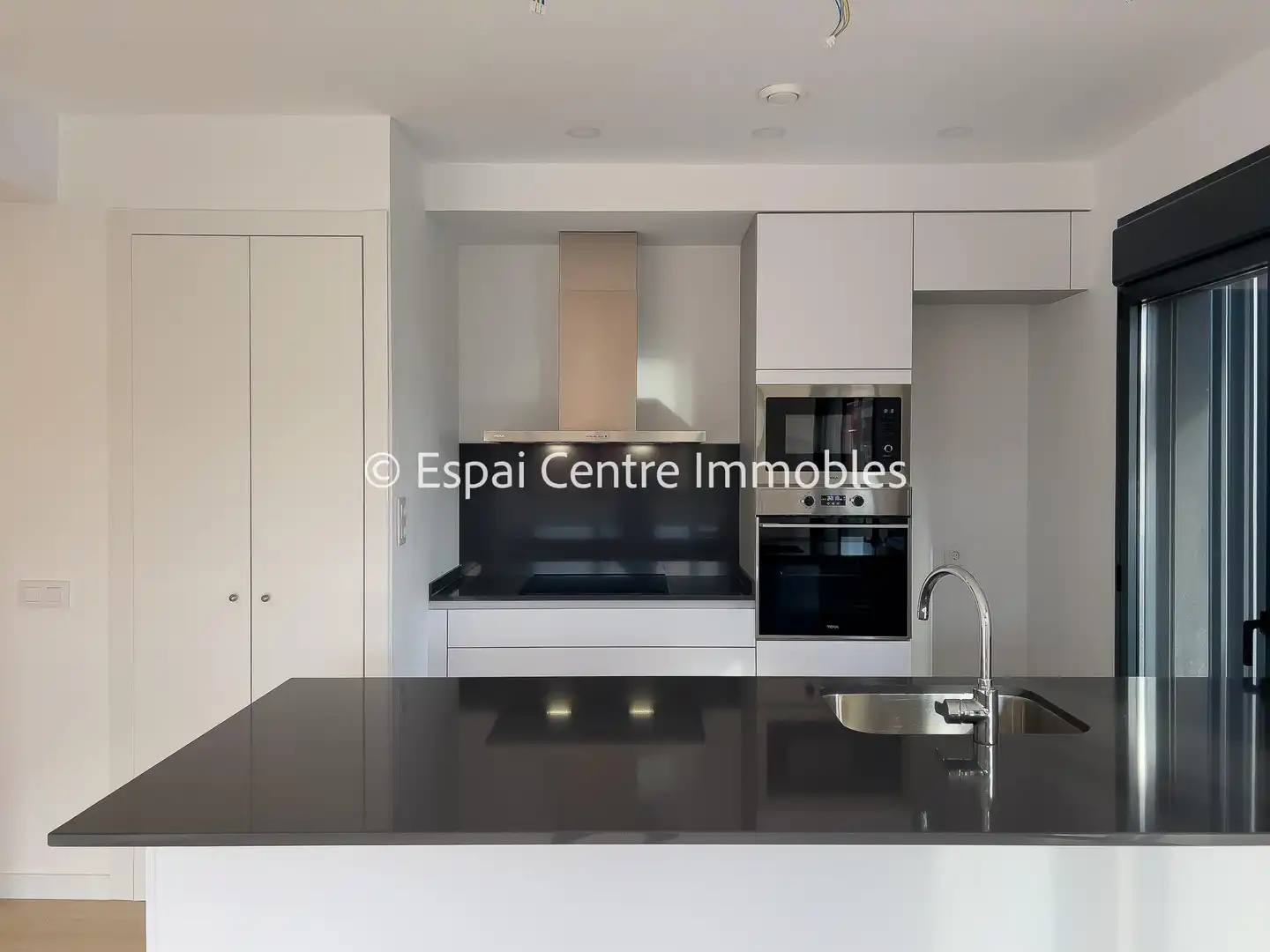 Kitchen of Flat for sale in Vallirana  with Air Conditioner, Heating and Parquet flooring