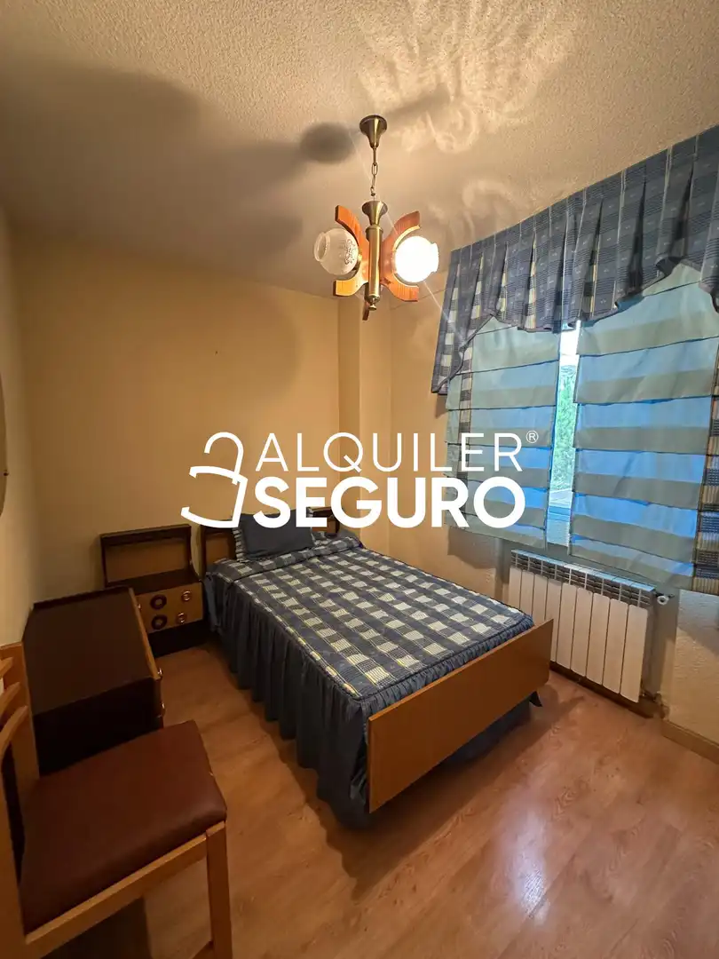 Bedroom of Flat for rent in Fuenlabrada II - El Molino