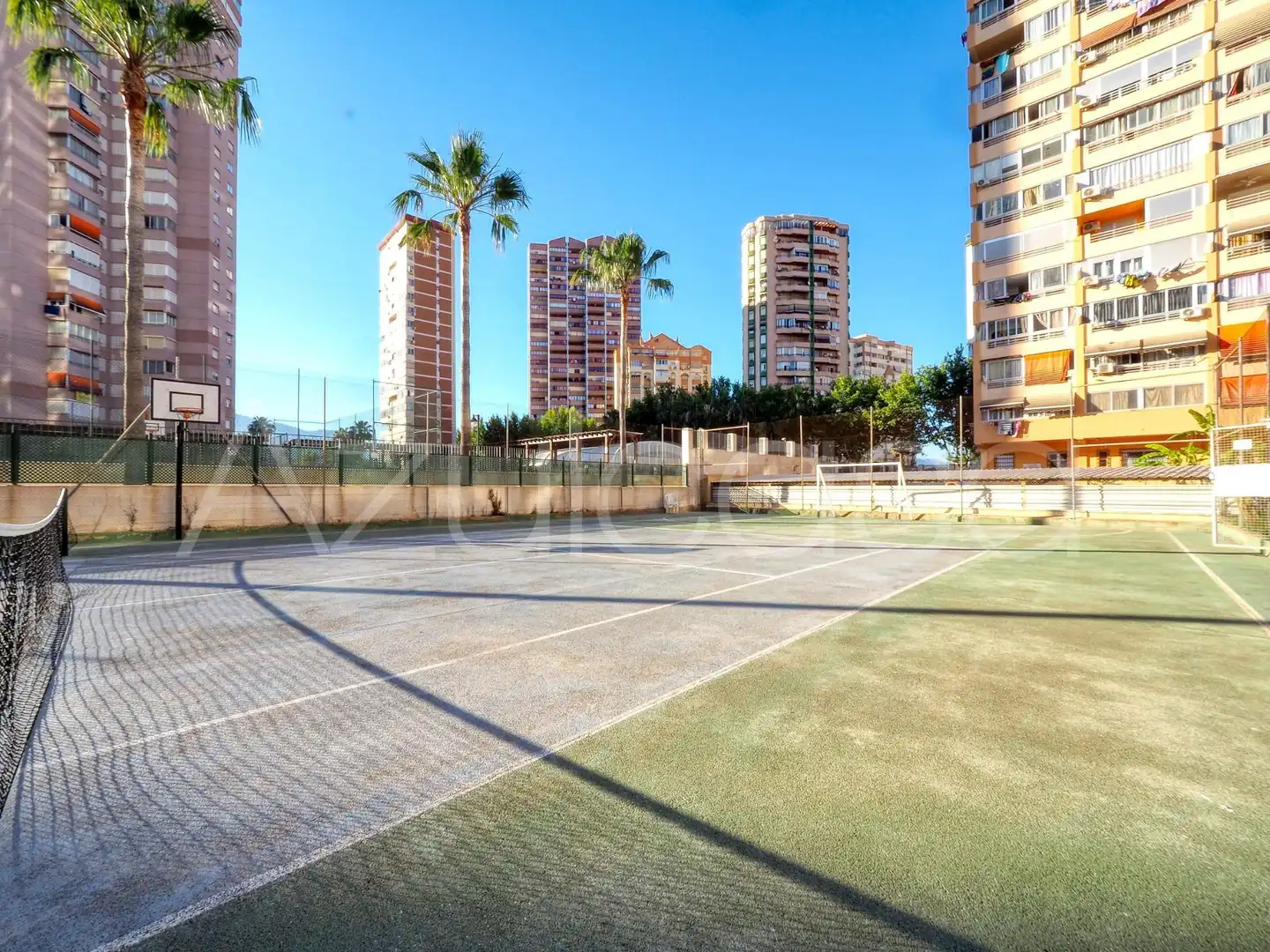 Exterior view of Flat for sale in Benidorm  with Air Conditioner and Community pool