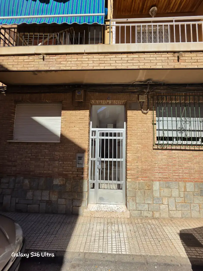 Vista exterior de Pis de lloguer en La Unión amb Moblat, Forn i Rentadora