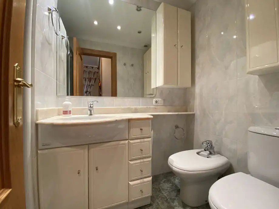 Bathroom of Flat for sale in Vitoria - Gasteiz  with Heating and Storage room