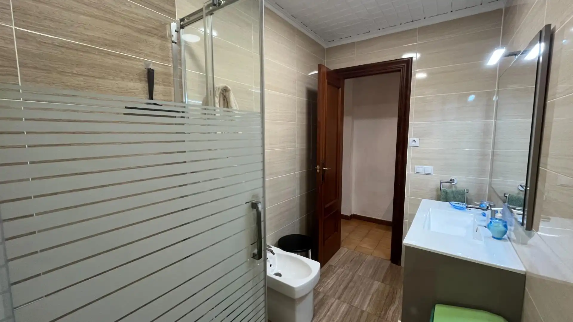 Bany de Apartament de lloguer en Valencia amb Moblat