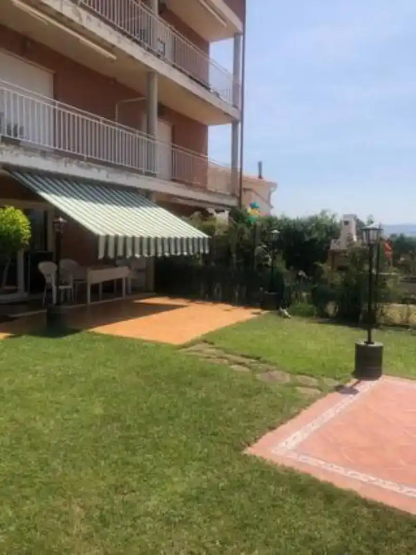 Jardí de Pis en venda en Torrecilla Sobre Alesanco amb Jardí privat, Traster i Moblat