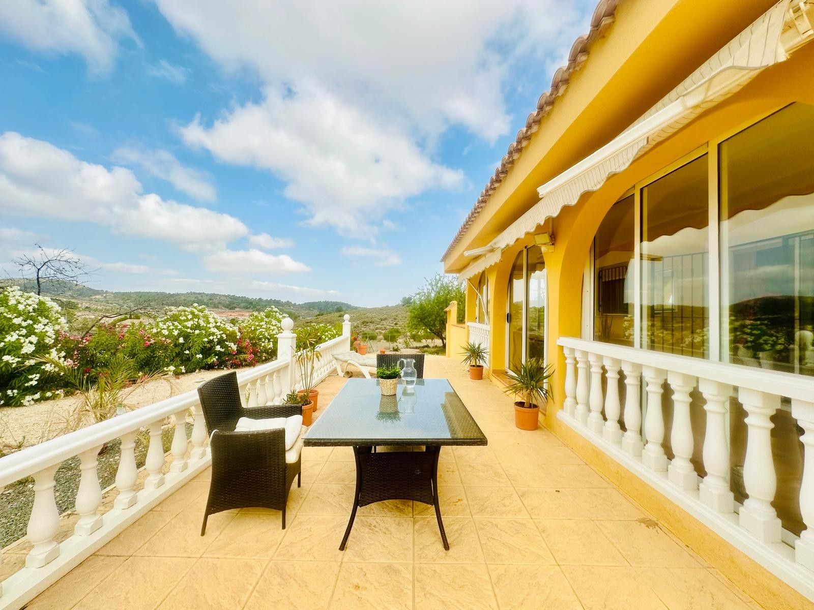 Terrace of House or chalet for sale in Jumilla  with Storage room, Swimming Pool and Internet