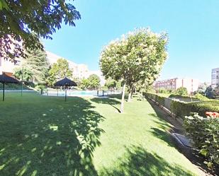 Jardí de Pis en venda en  Madrid Capital amb Aire condicionat, Jardí privat i Piscina