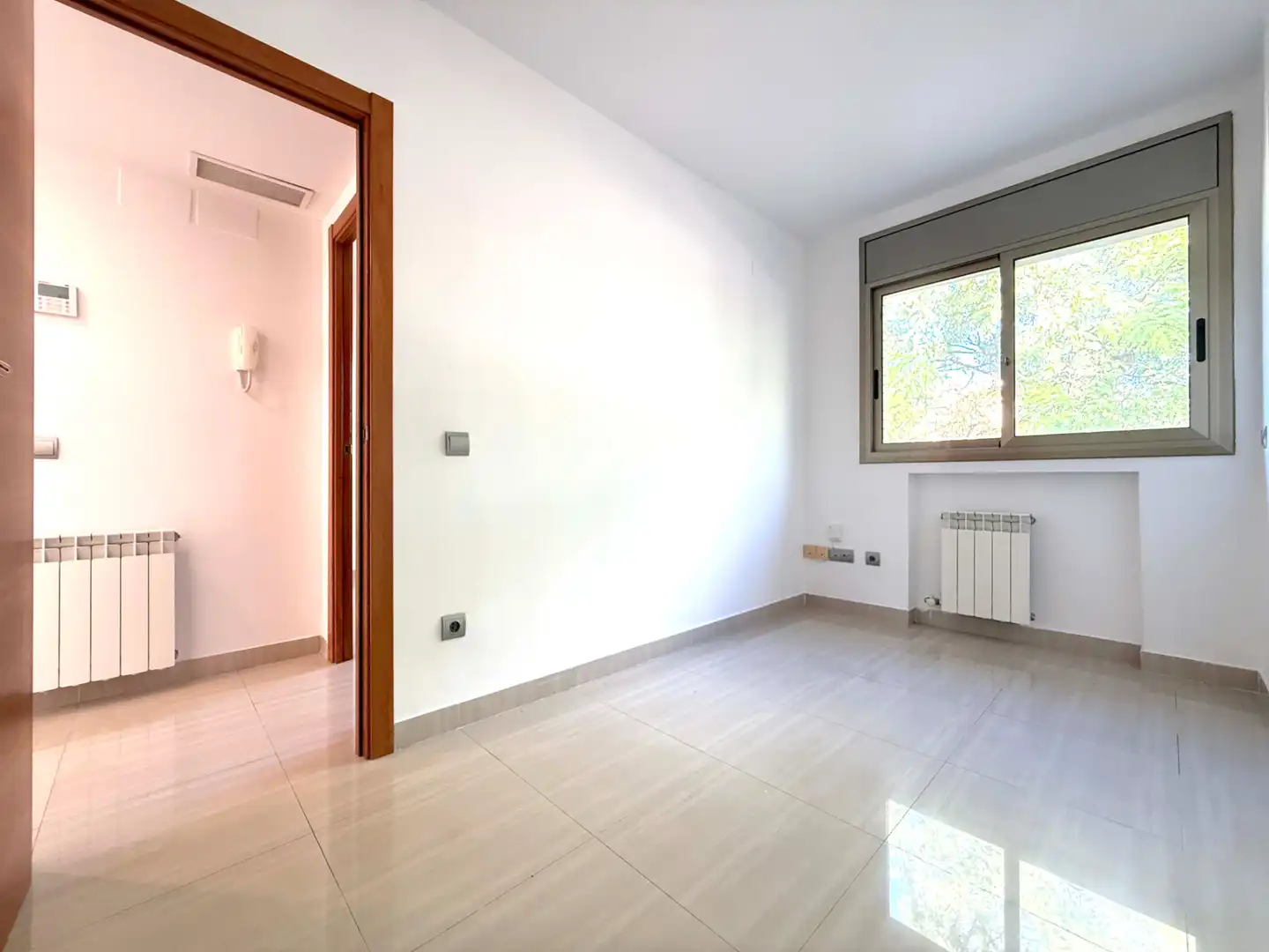 Semi-detached house with pool for sale in Carrer d'Escornalbou, imagen 27