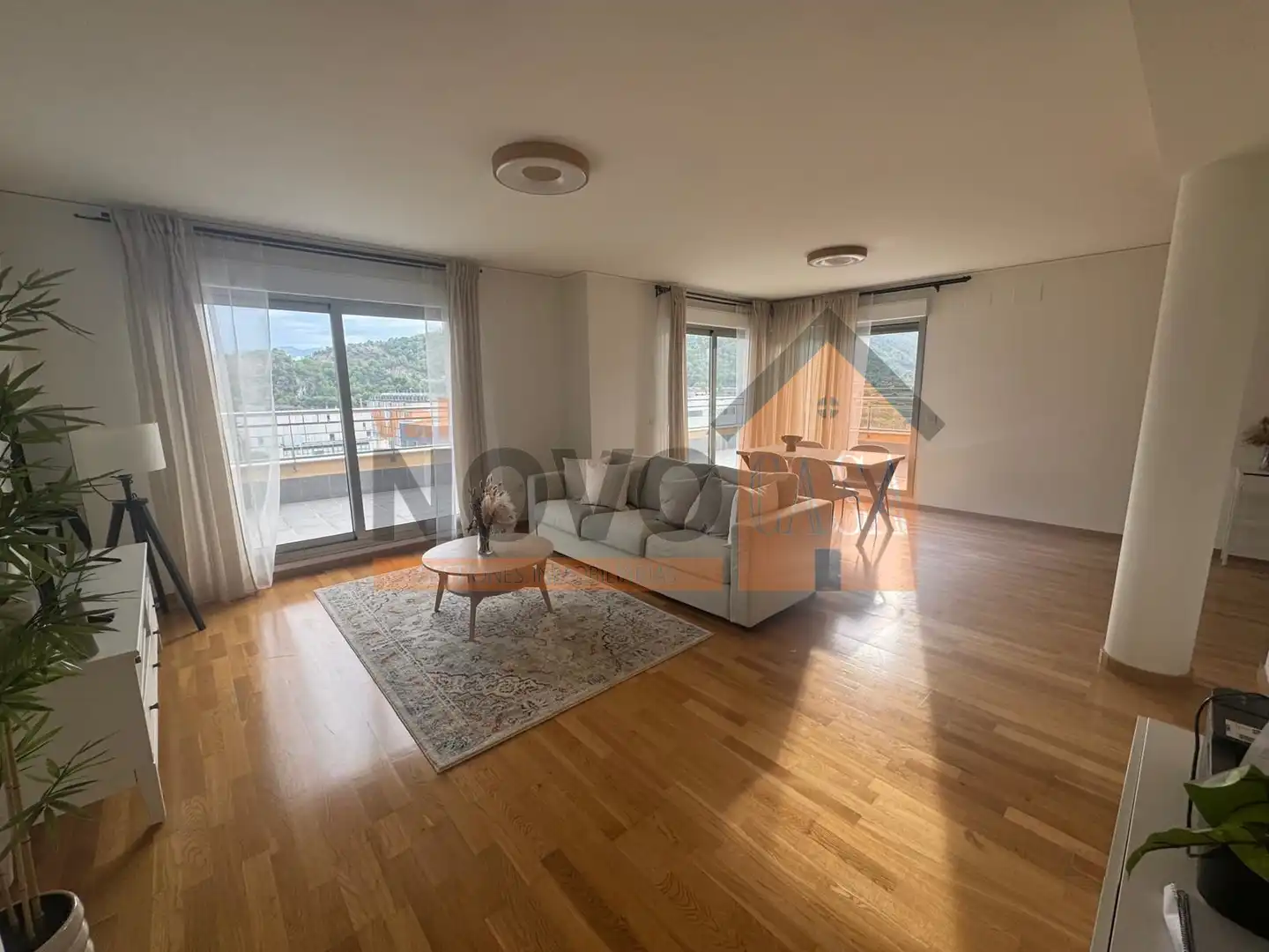 Penthouse with pool for sale in Germanies