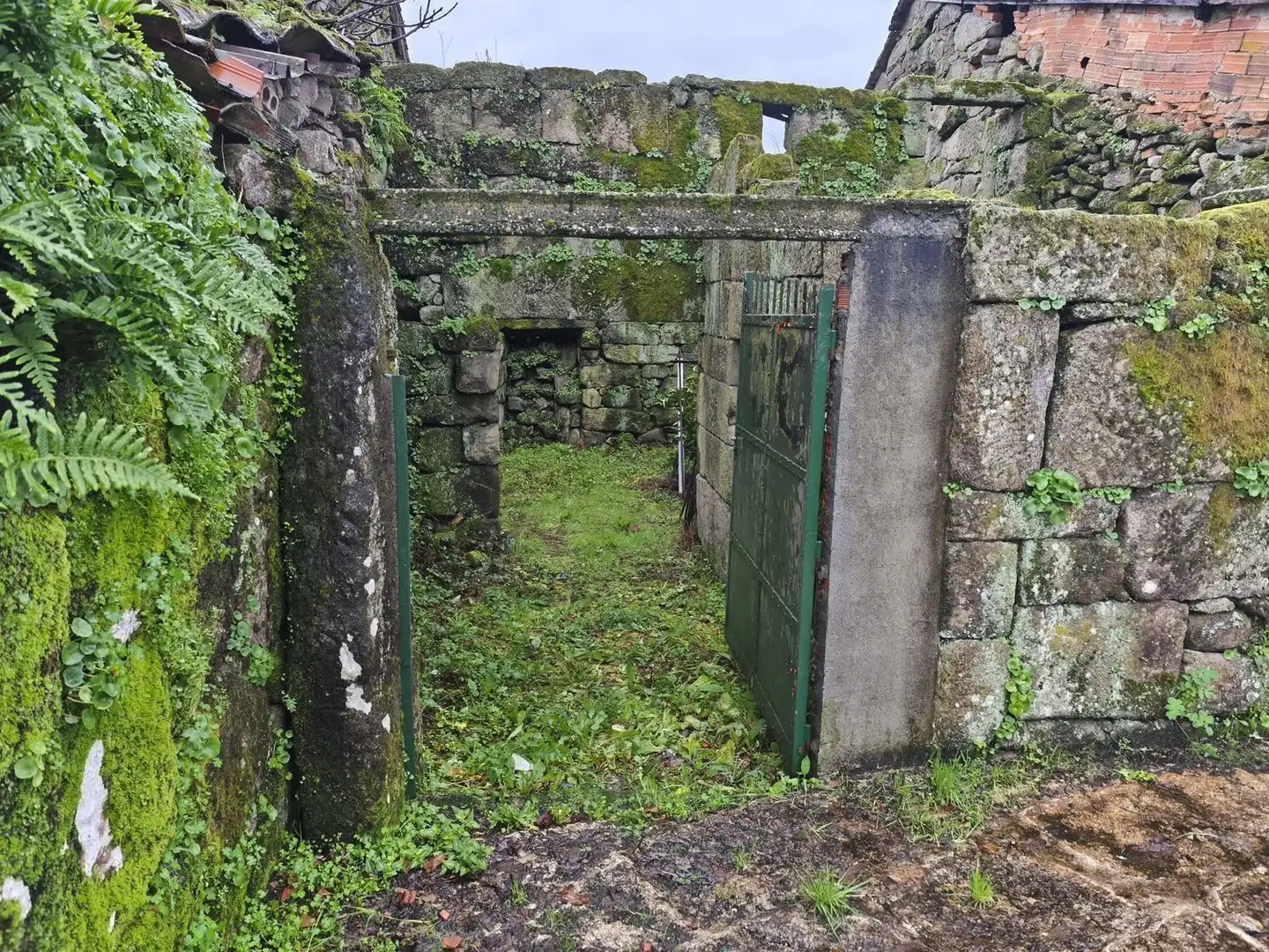 Houses for sale in Ourense Capital   with Storage room