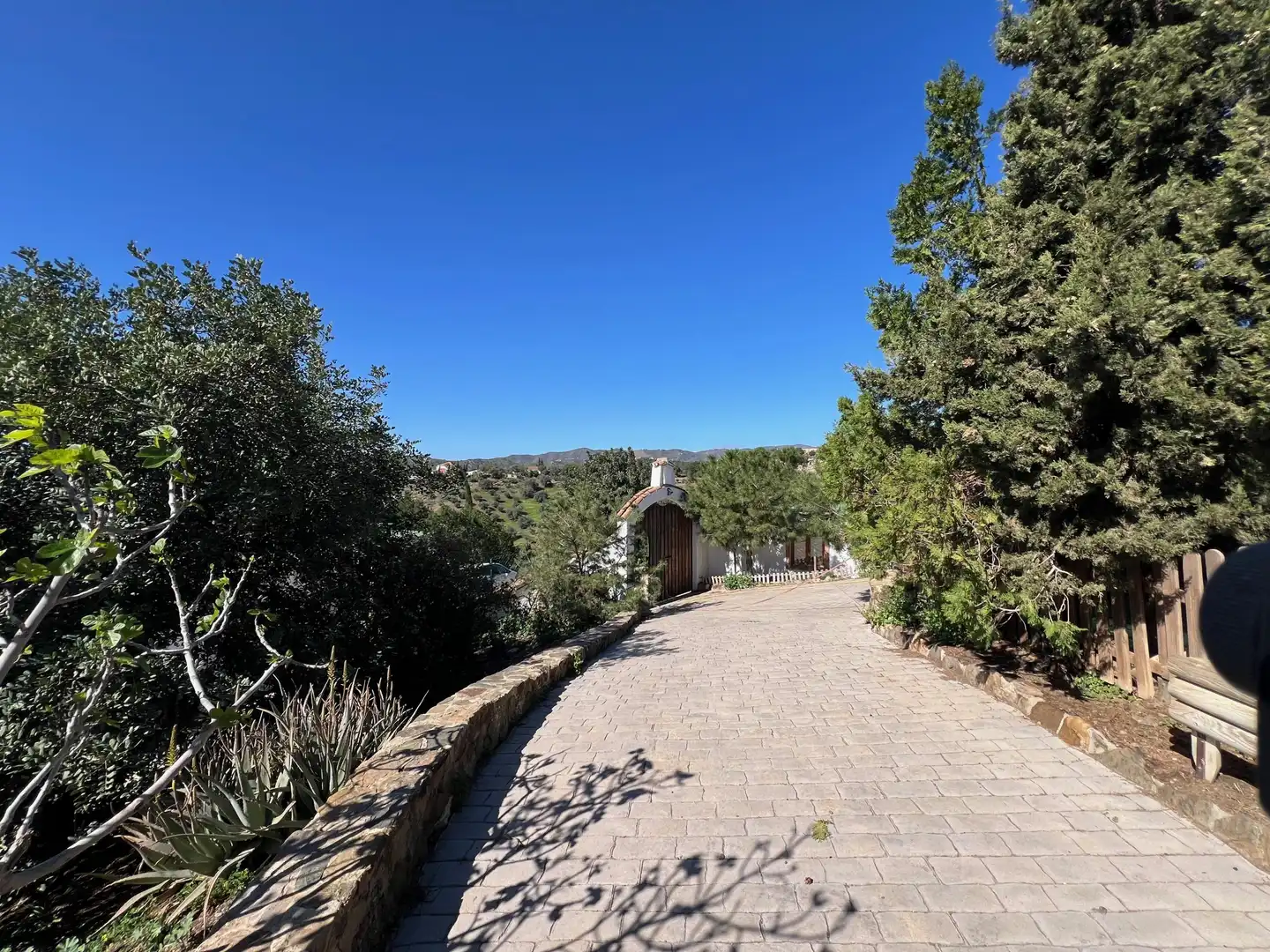 Vista exterior de Casa o chalet en venta en Vélez-Málaga con Aire acondicionado, Calefacción y Jardín privado