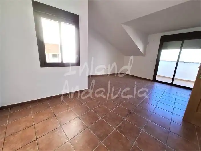 Apartament amb piscina en venda a Alcaucín, imagen 3