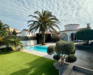 Piscina de Casa o xalet en venda en Empuriabrava amb Aire condicionat, Terrassa i Piscina