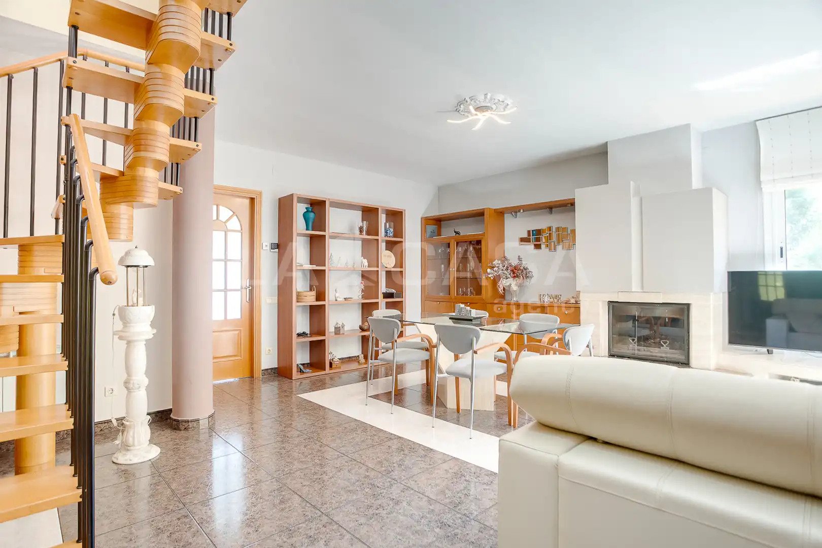 Casa con terraza en venta en Corbera de Llobregat, imagen 9