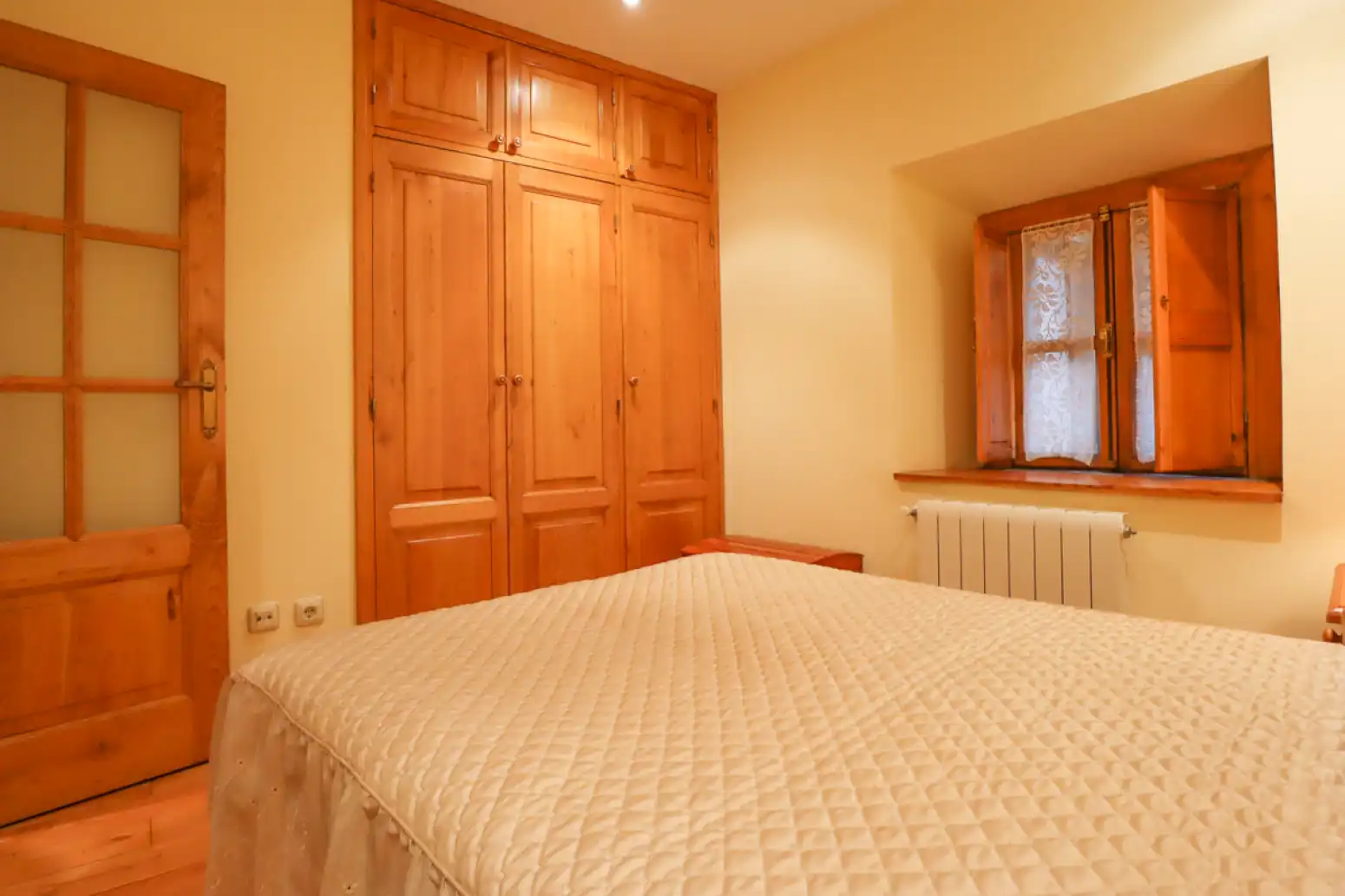 Bedroom of Flat for sale in Oviedo   with Heating, Parquet flooring and Terrace