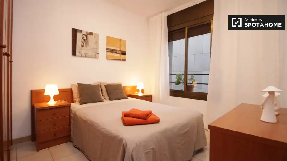 Habitación de Piso de alquiler en Barcelona con Aire acondicionado, Calefacción y Amueblado