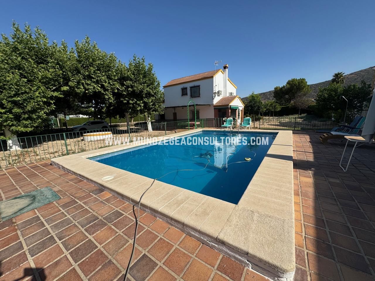Piscina de Casa o xalet en venda en Lucena amb Aire condicionat, Jardí privat i Terrassa
