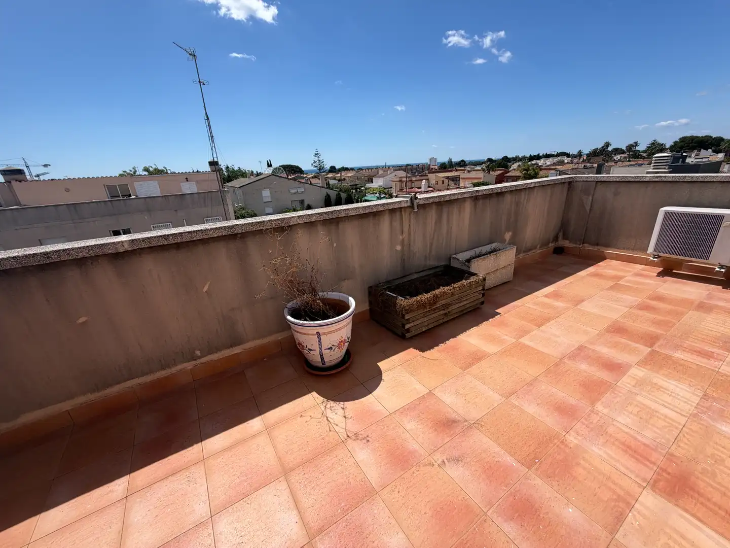 Semi-detached house with terrace for sale in Carrer Castell de Prades 10, imagen 47