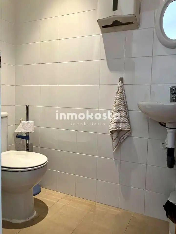 Local en venta en Oslo, Pueblo - Urbanizaciones