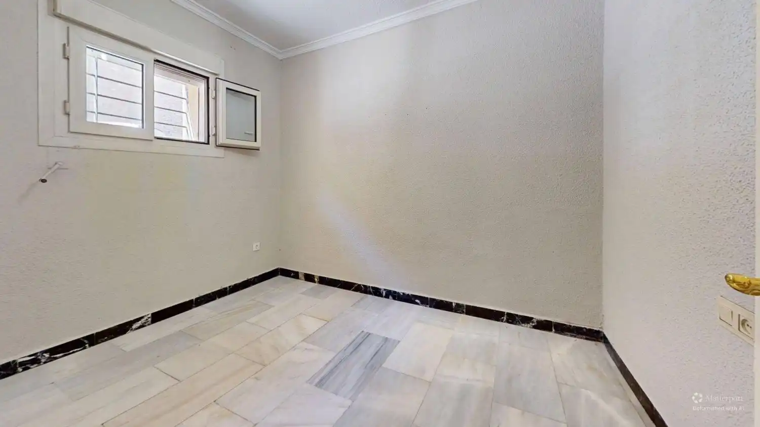 Wohnung zum Verkauf in San Juan de Aznalfarache mit Klimaanlage, Heizung und Abstellraum