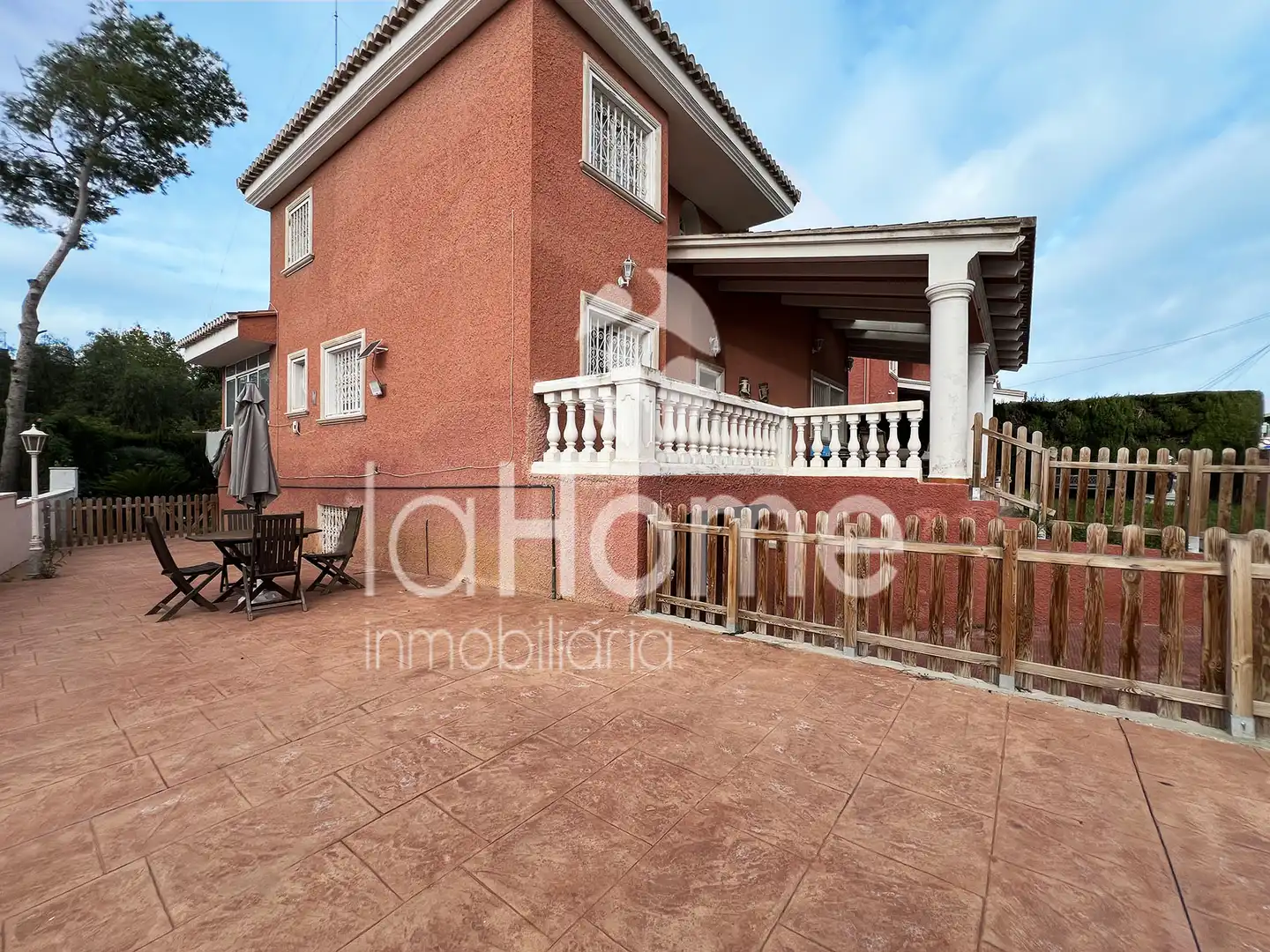 Vista exterior de Casa o chalet en venta en Paterna con Aire acondicionado, Calefacción y Jardín privado