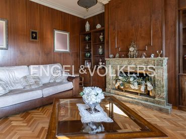 Appartamento con balcone in vendita a Centre