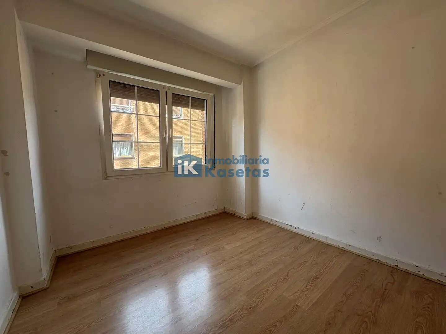 Habitación de Piso en venta en Basauri  con Calefacción