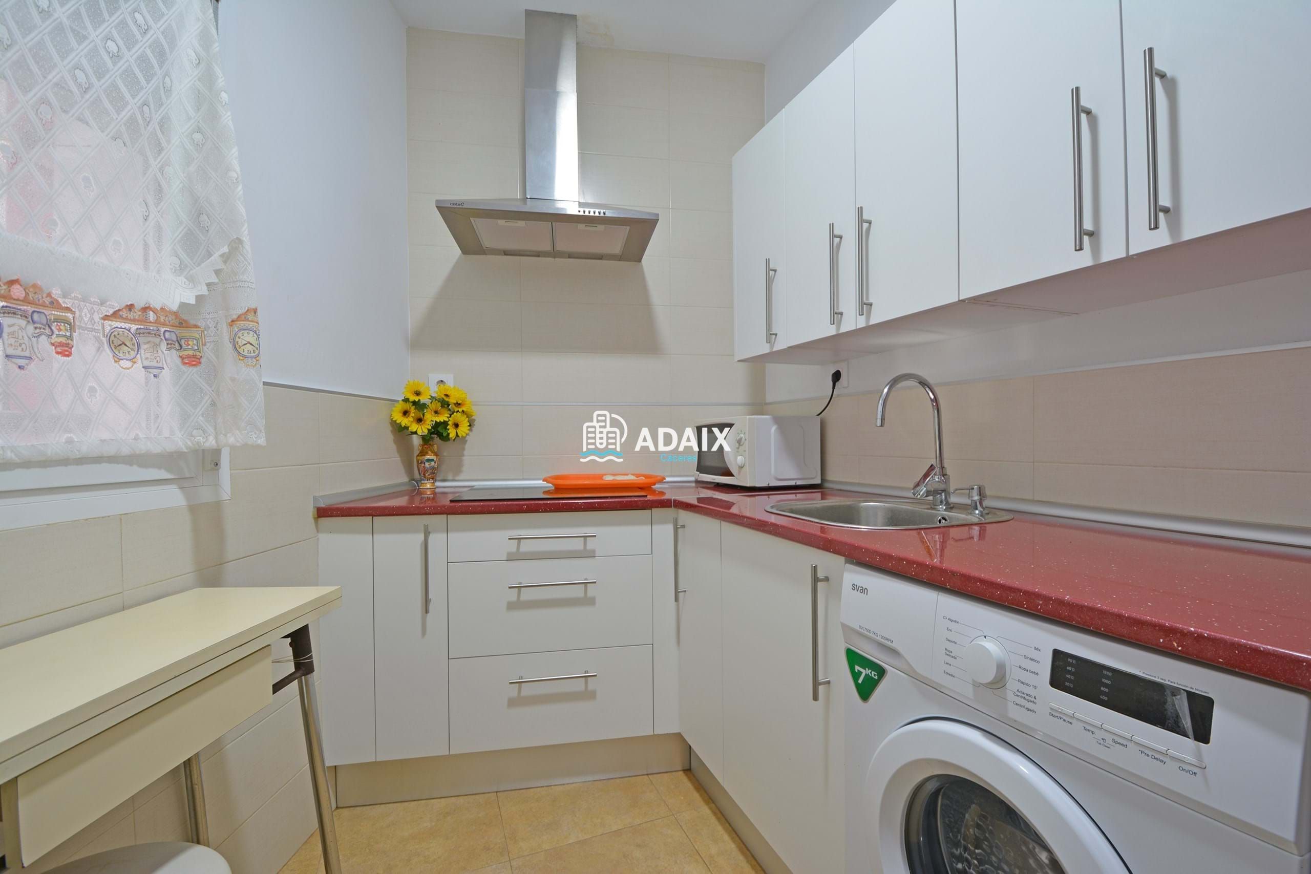 Kitchen of Single-family semi-detached for sale in Cáceres Capital