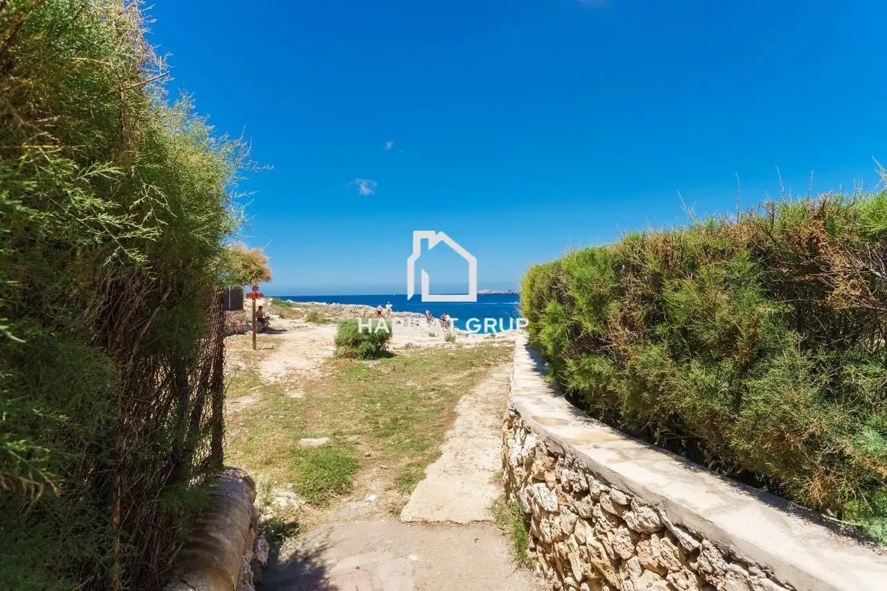 Casa adosada en venda a Cala Blanca