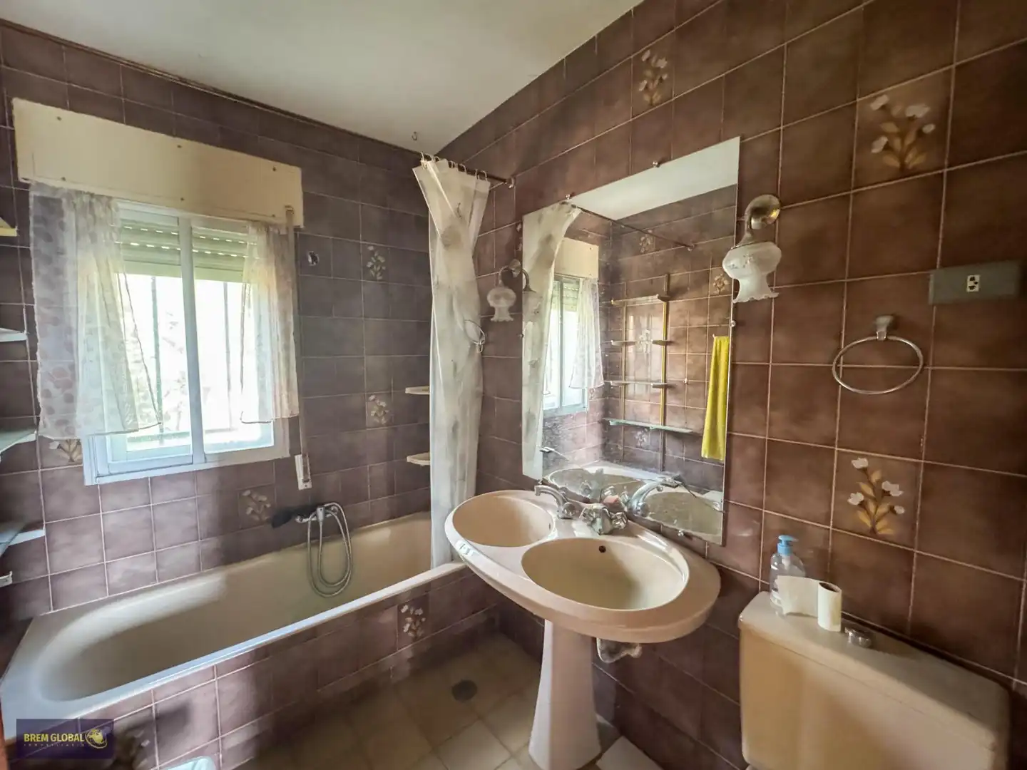 Bany de Casa o xalet en venda en Valdemanco amb Jardí privat, Terrassa i Traster