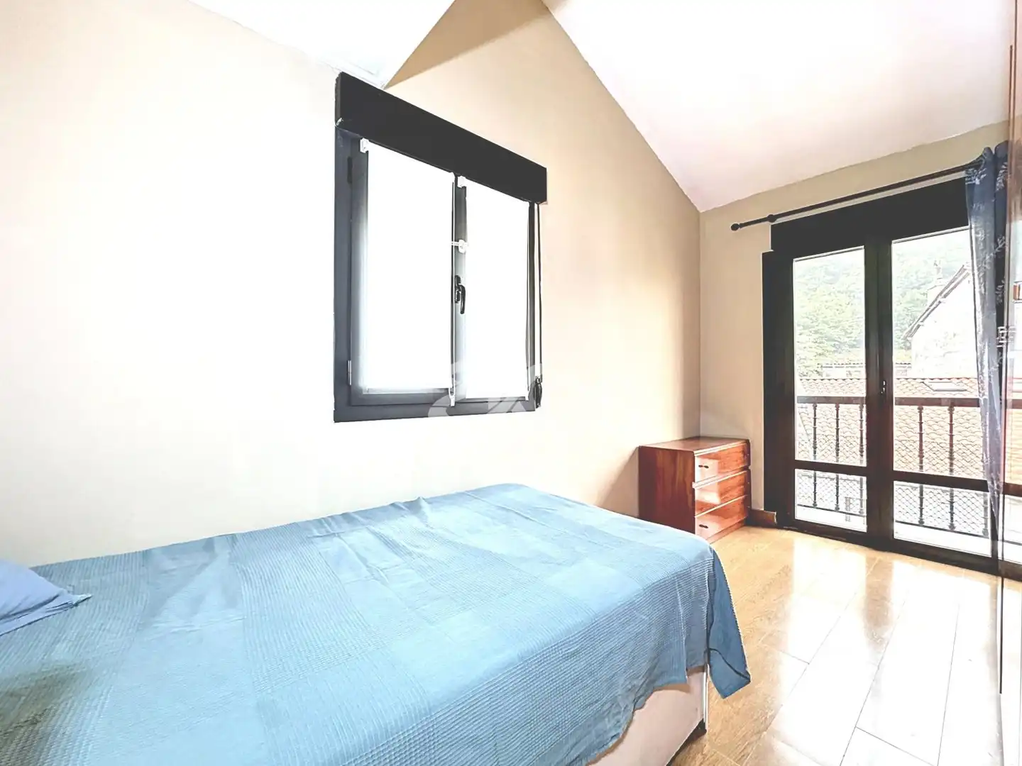 Schlafzimmer von Maisonette zum Verkauf in Eskoriatza mit Heizung und Balkon