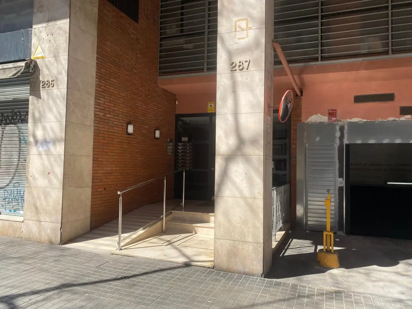 Einzelparkplatz zum Verkauf in Carrer de la Indústria 287, imagen 9