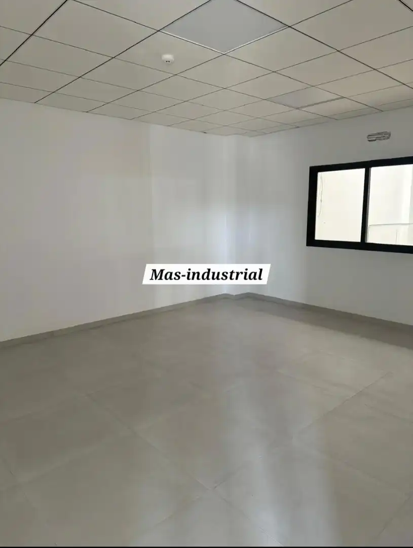 Vista exterior de Nave industrial en venta en Paterna