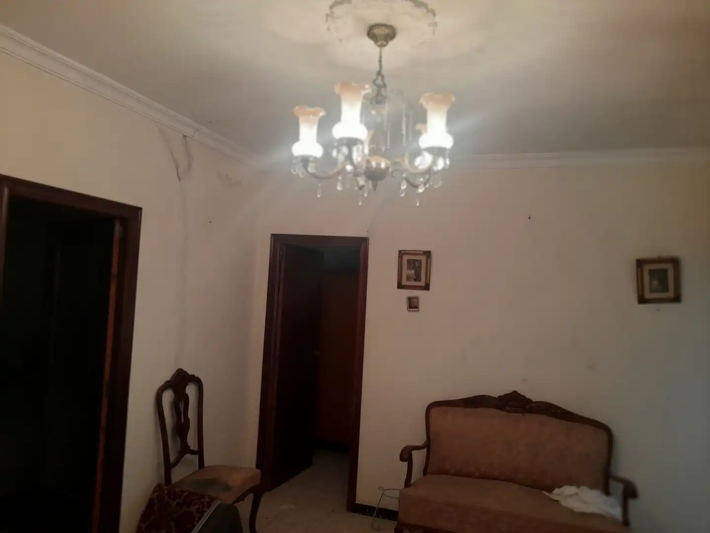 Sala d'estar de Casa o xalet en venda en La Algaba amb Calefacció, Moblat i Rentadora
