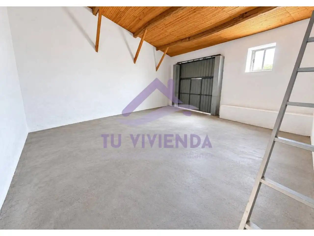 Houses for sale in Villaluenga de la Vega, Palencia