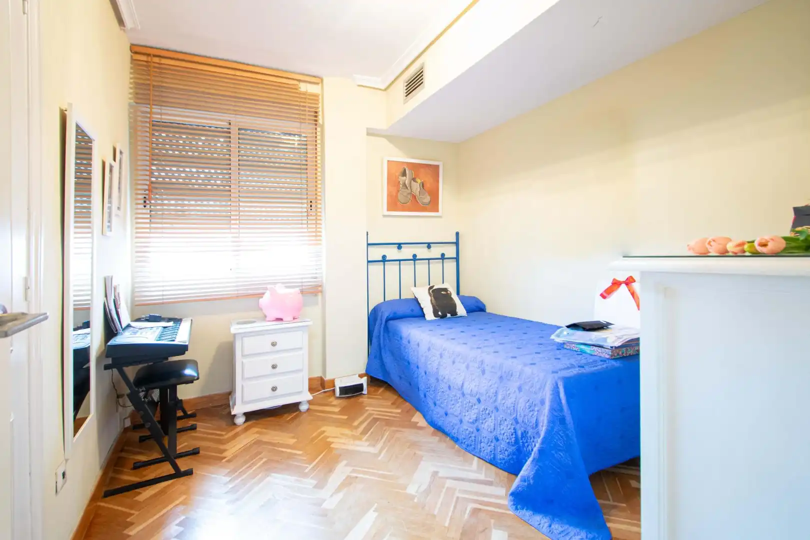 Bedroom of Attic for sale in Sevilla  with Air Conditioner, Heating and Parquet flooring