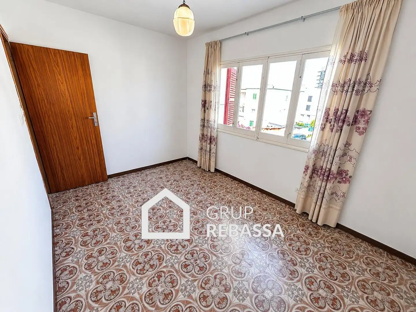 Habitación de Piso en venta en  Palma de Mallorca con Terraza, Amueblado y Balcón