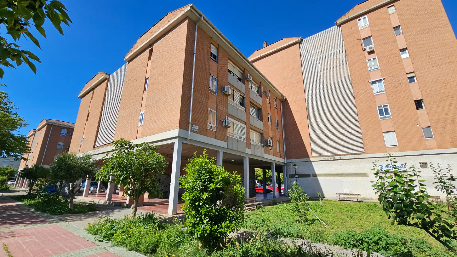 Vista exterior de Piso en venta en Zaragoza con Aire acondicionado, Calefacción y Terraza