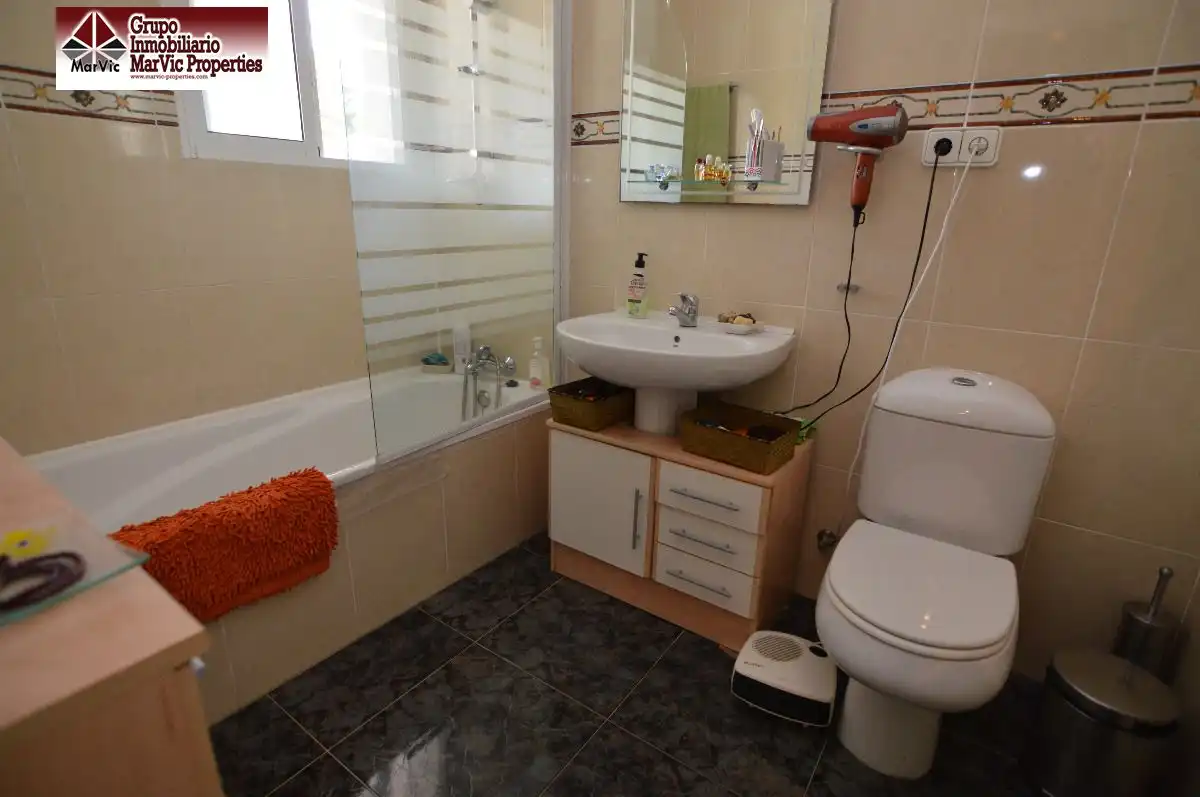 Bathroom of Houses for sale in La Nucia  with Air Conditioner, Swimming Pool and Furnished