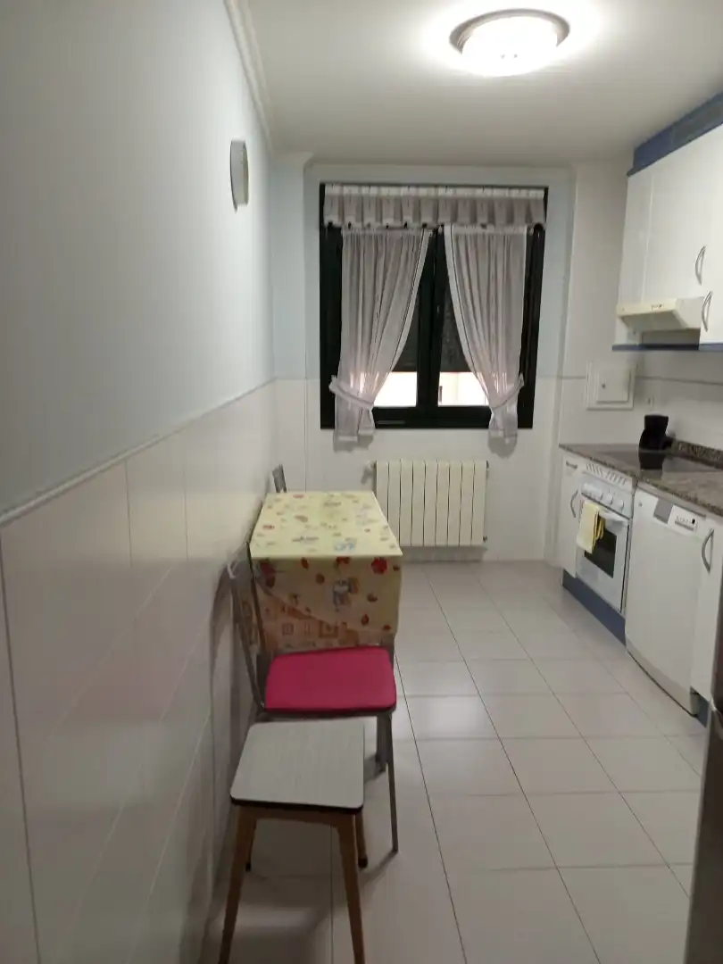 Küche von Wohnung zur Miete in Gijón  mit Heizung, Terrasse und Abstellraum