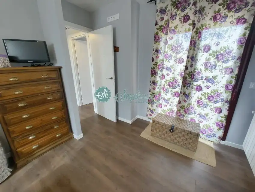 Habitación de Casa o chalet de alquiler en Segovia con Calefacción y Amueblado