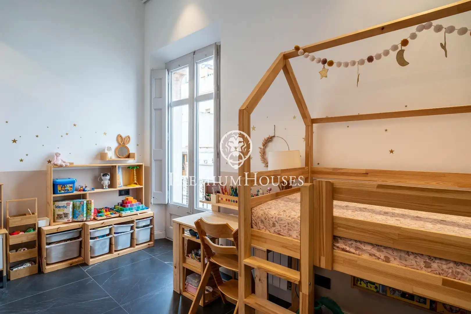 Bedroom of Flat for sale in Vilanova i la Geltrú  with Air Conditioner, Heating and Terrace