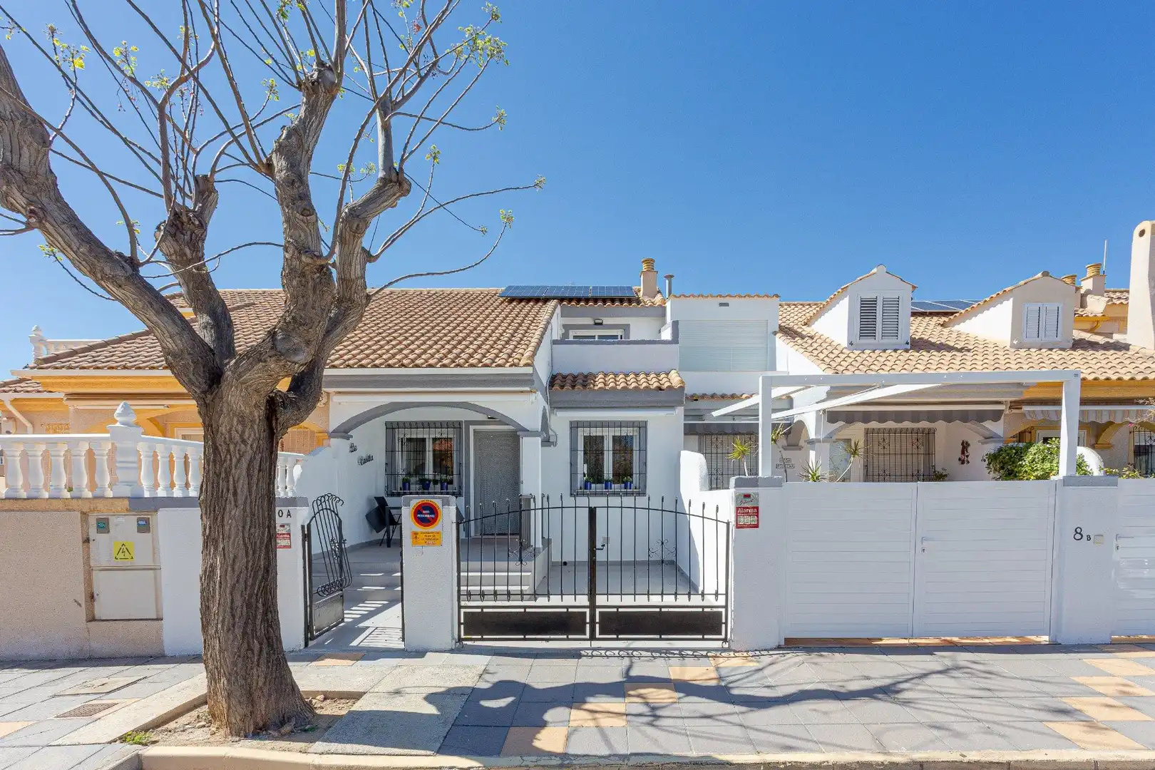 Vista exterior de Casa o xalet en venda en Pilar de la Horadada amb Traster, Moblat i Rentadora