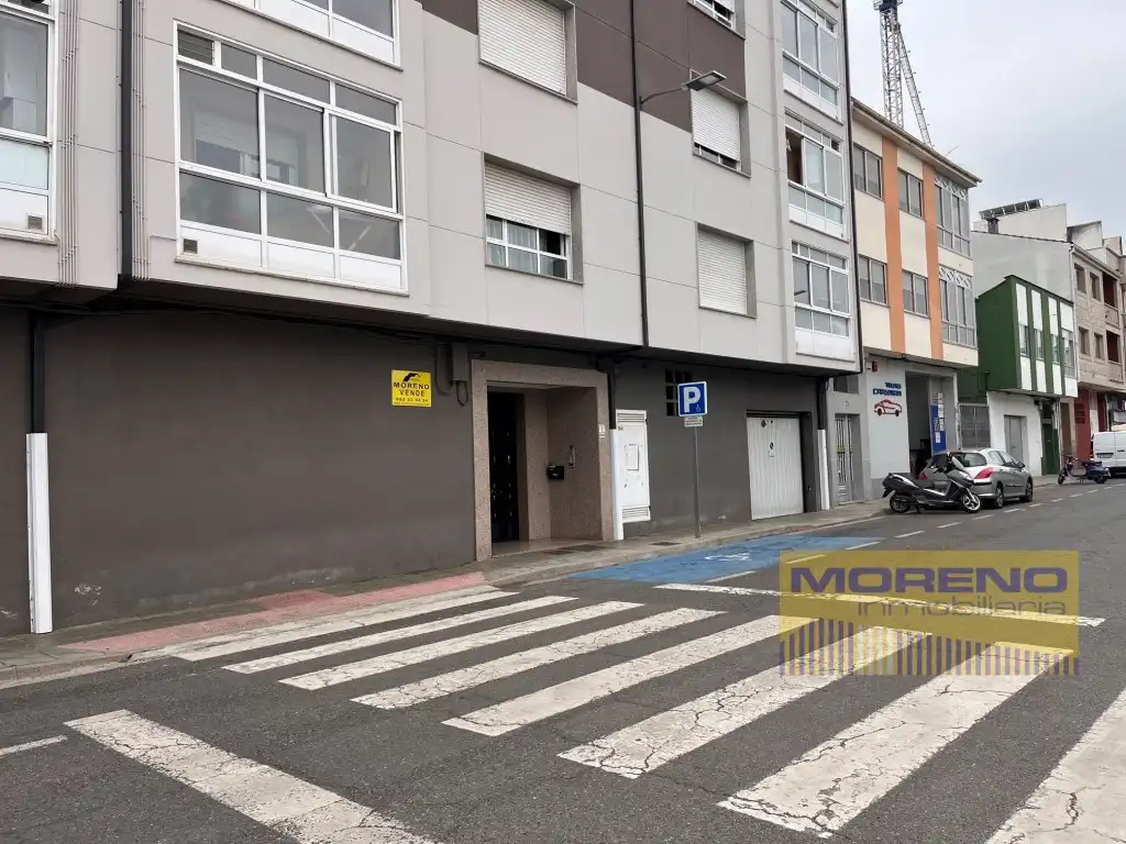 Locale commerciale in vendita a Calle Prolongacion Escolar