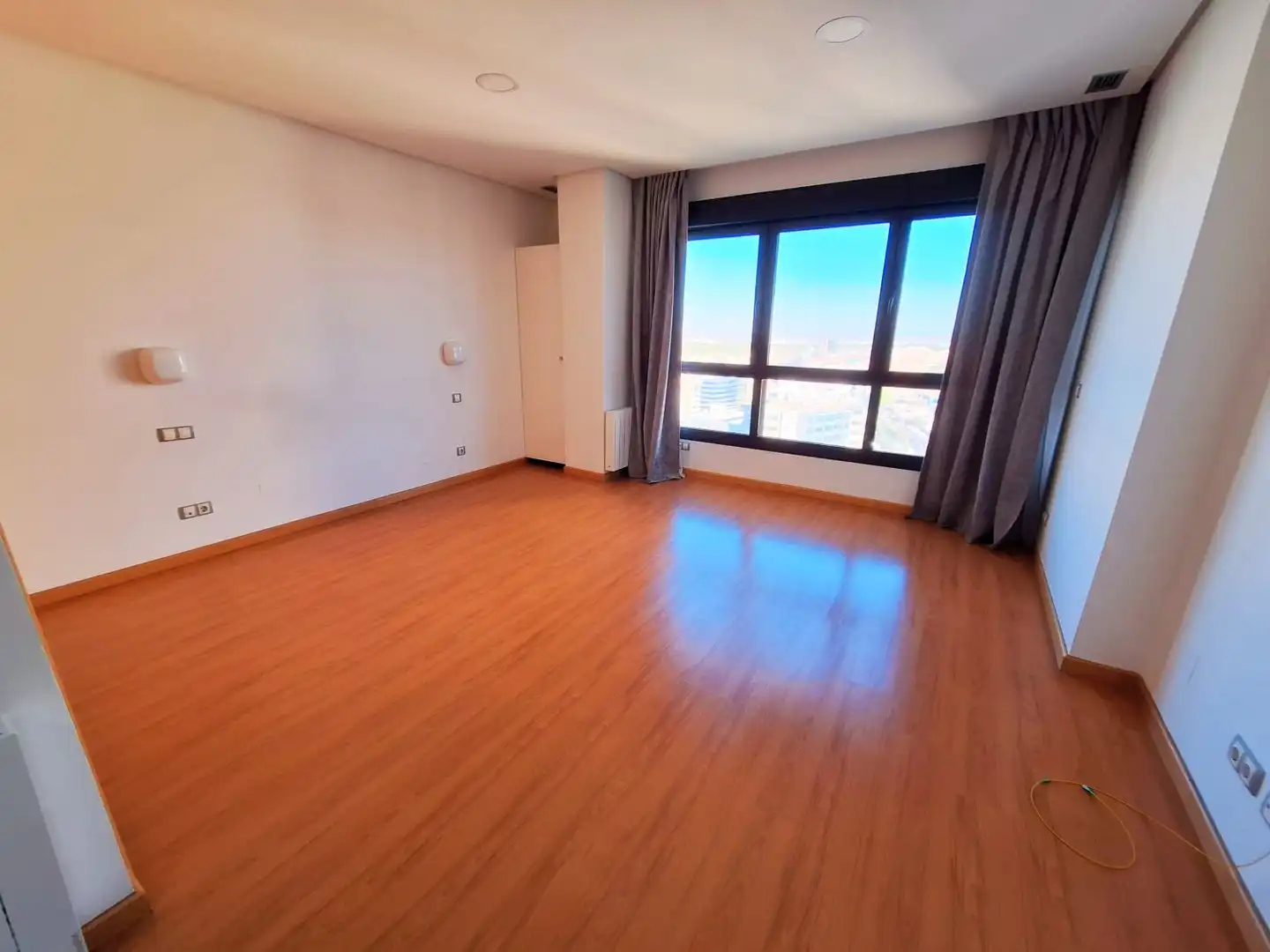 Schlafzimmer von Wohnung zur Miete in Hortaleza